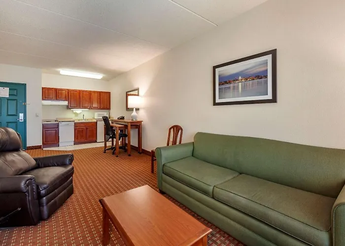 Clarion Suites At The Alliant Energy Center