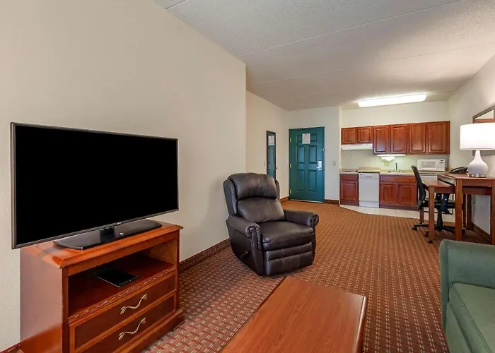 Clarion Suites At The Alliant Energy Center
