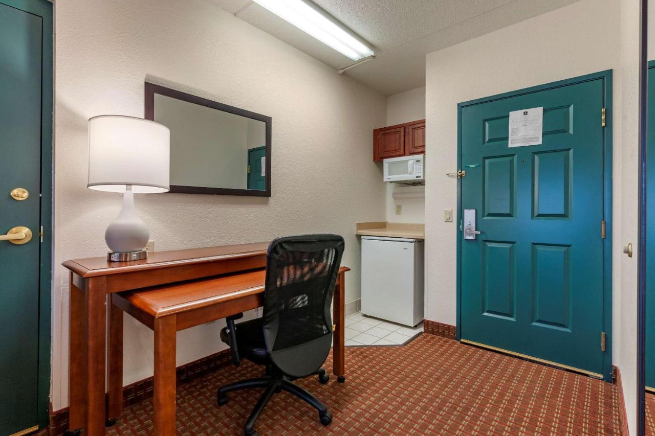 Clarion At The Alliant Energy Center Hotel 3*