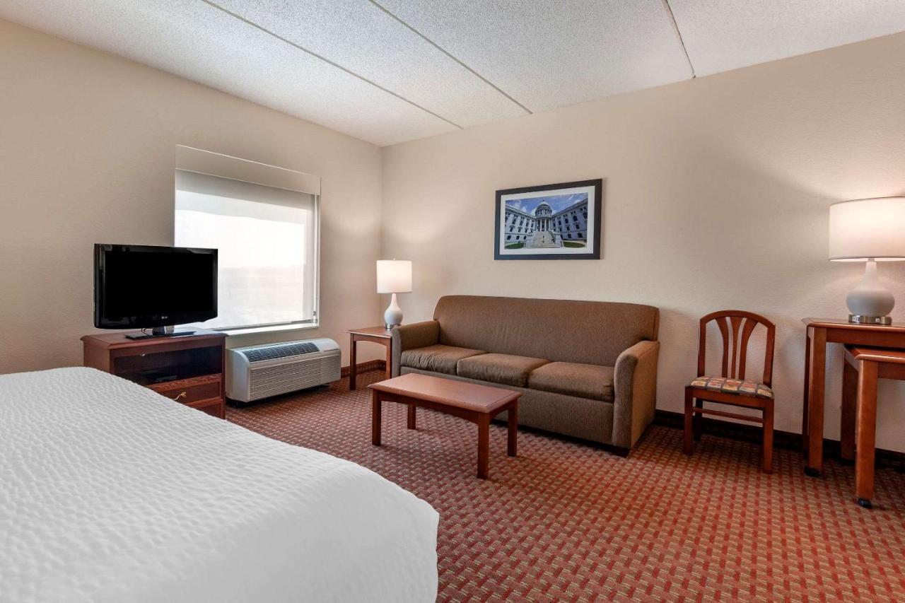 Clarion At The Alliant Energy Center Hotel